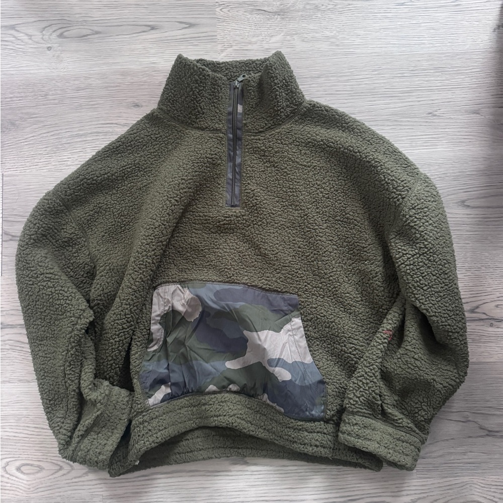 OFFLINE BY AERIE CAMO FLEECE